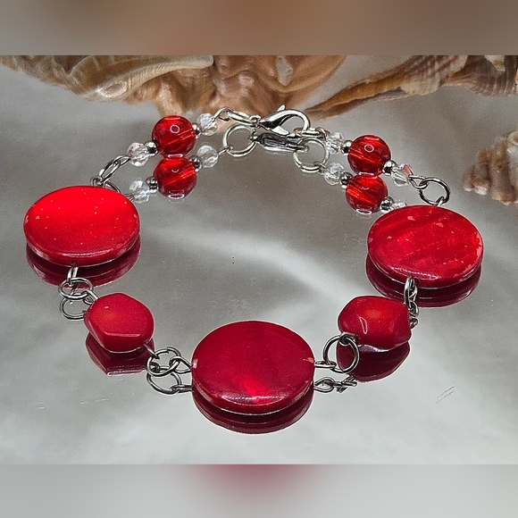 Elegant Handmade Red Coral & Dyed Seashell Beaded Bracelet - Picture 2 of 8